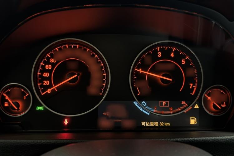 Used BMW 3 Series 2019 320i M Sport Package Interior 3