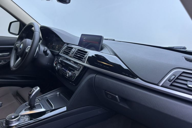 Used BMW 3 Series 2019 320Li M Sport Package Interior 4