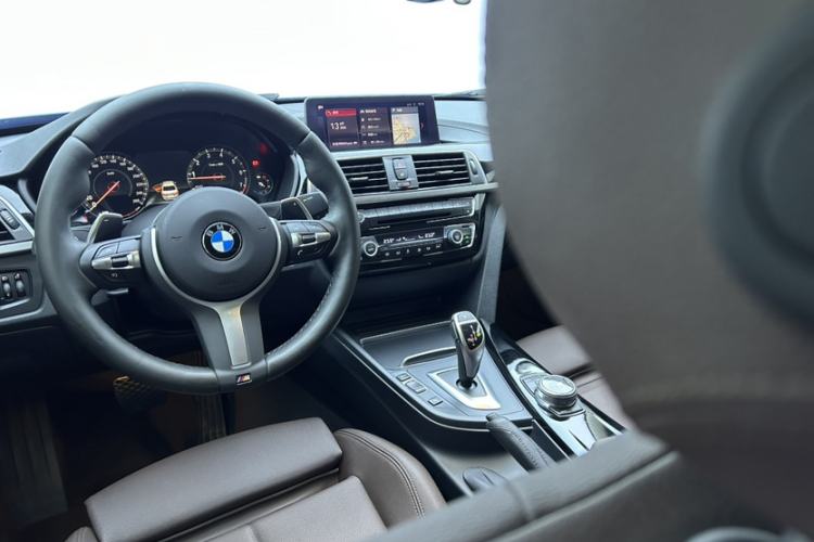 Used BMW 3 Series 2019 320Li M Sport Package Interior 5