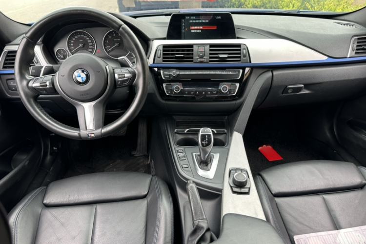 Used BMW 3 Series 2019 320i M Sport Package Interior 5