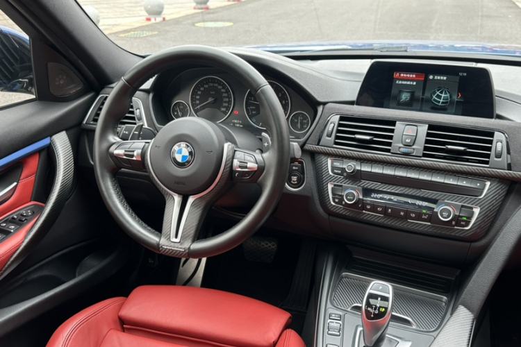 Used BMW 3 Series 2019 320i M Sport Package Interior 5