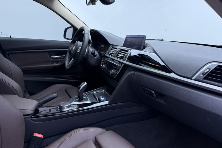 Used BMW 3 Series 2019 320Li M Sport Package Interior 5