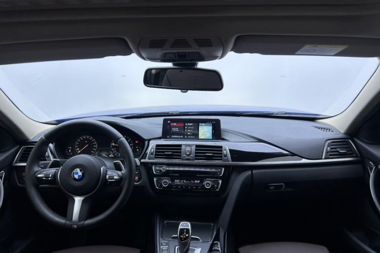 Used BMW 3 Series 2019 320Li M Sport Package Interior 9