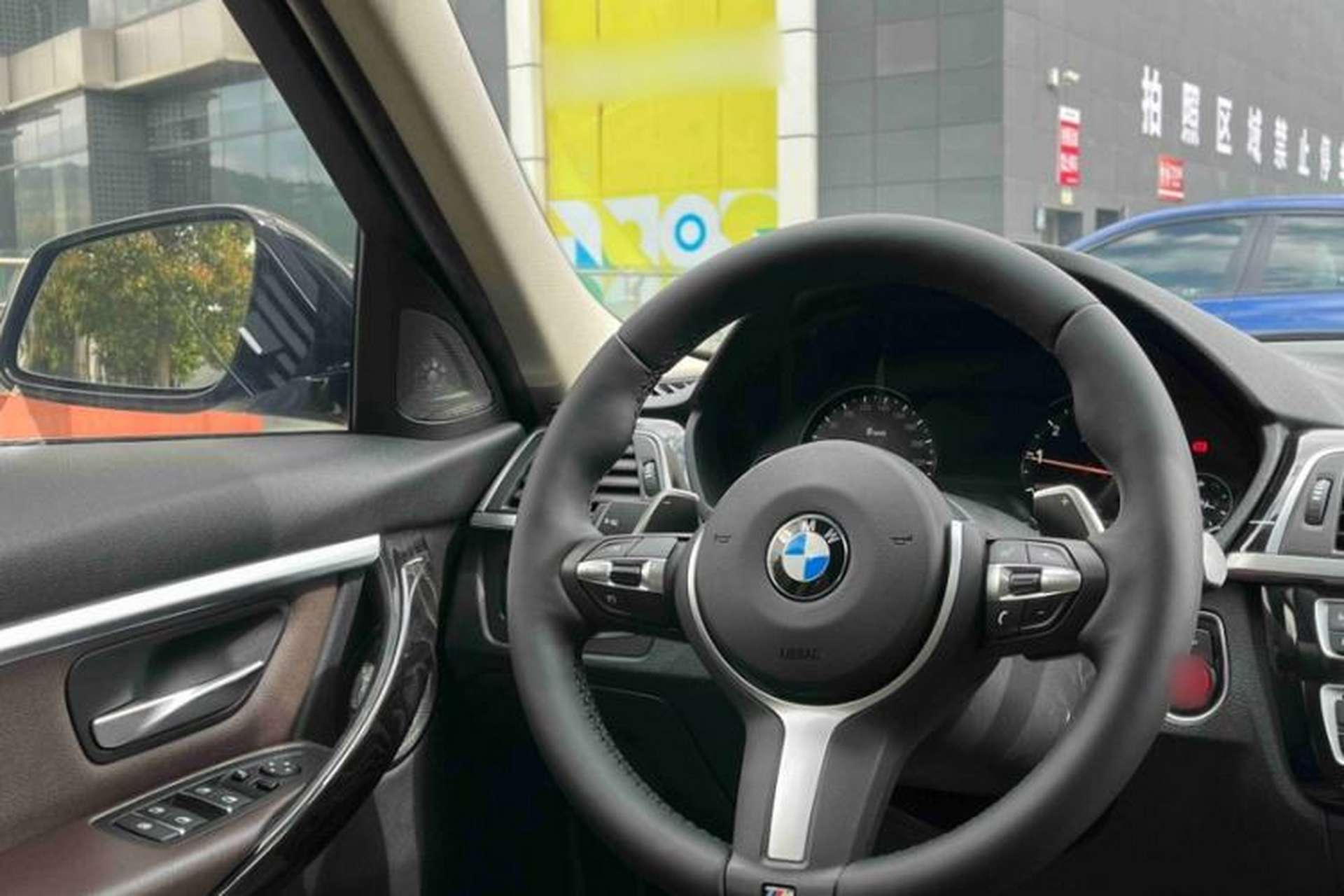 Used BMW 3 Series 2019 320Li M Sport Night Edition Interior 9