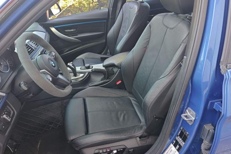 Used BMW 3 Series 2019 320i M Sport Package Left Front Seat