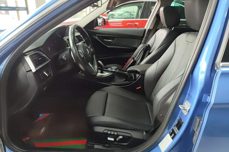 Used BMW 3 Series 2019 320Li M Luxury Package Left Front Seat
