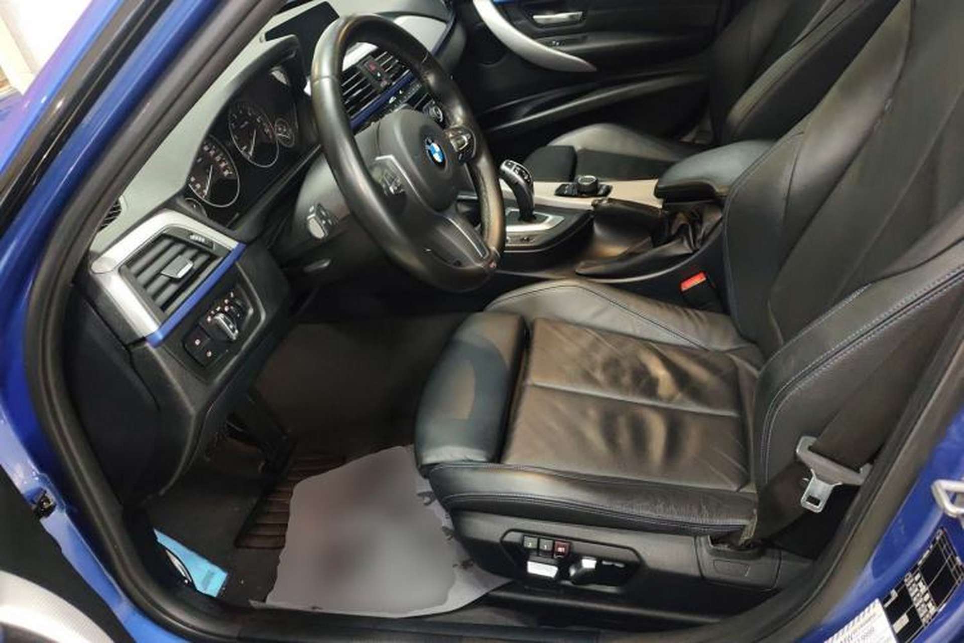 Used BMW 3 Series 2019 320i M Sport Package Left Front Seat