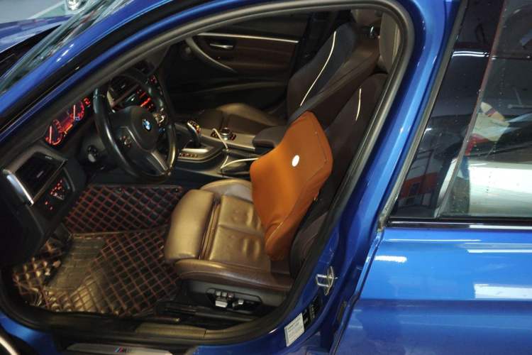 Used BMW 3 Series 2019 320i M Sport Night Edition Left Front Seat