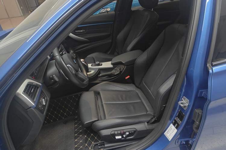 Used BMW 3 Series 2019 320i M Sport Package Left Front Seat