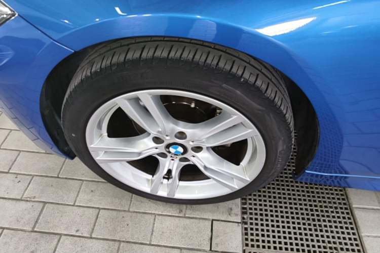 Used BMW 3 Series 2019 320i M Sport Package Left Front Wheel Hub