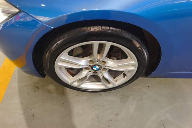 Used BMW 3 Series 2019 320i M Sport Package Left Front Wheel Hub