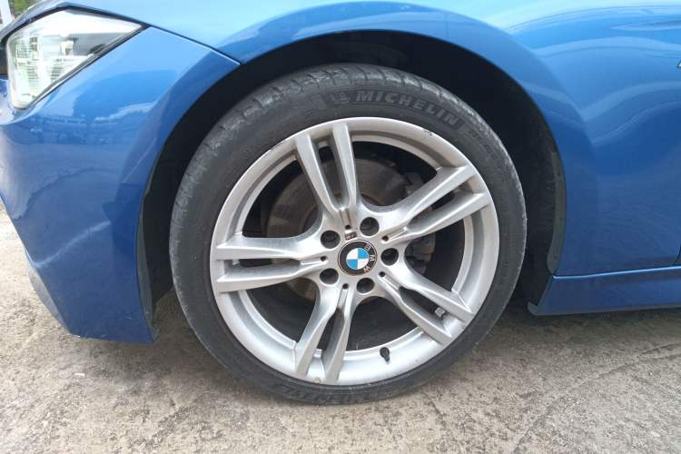 Used BMW 3 Series 2019 320i M Sport Package Left Front Wheel Hub