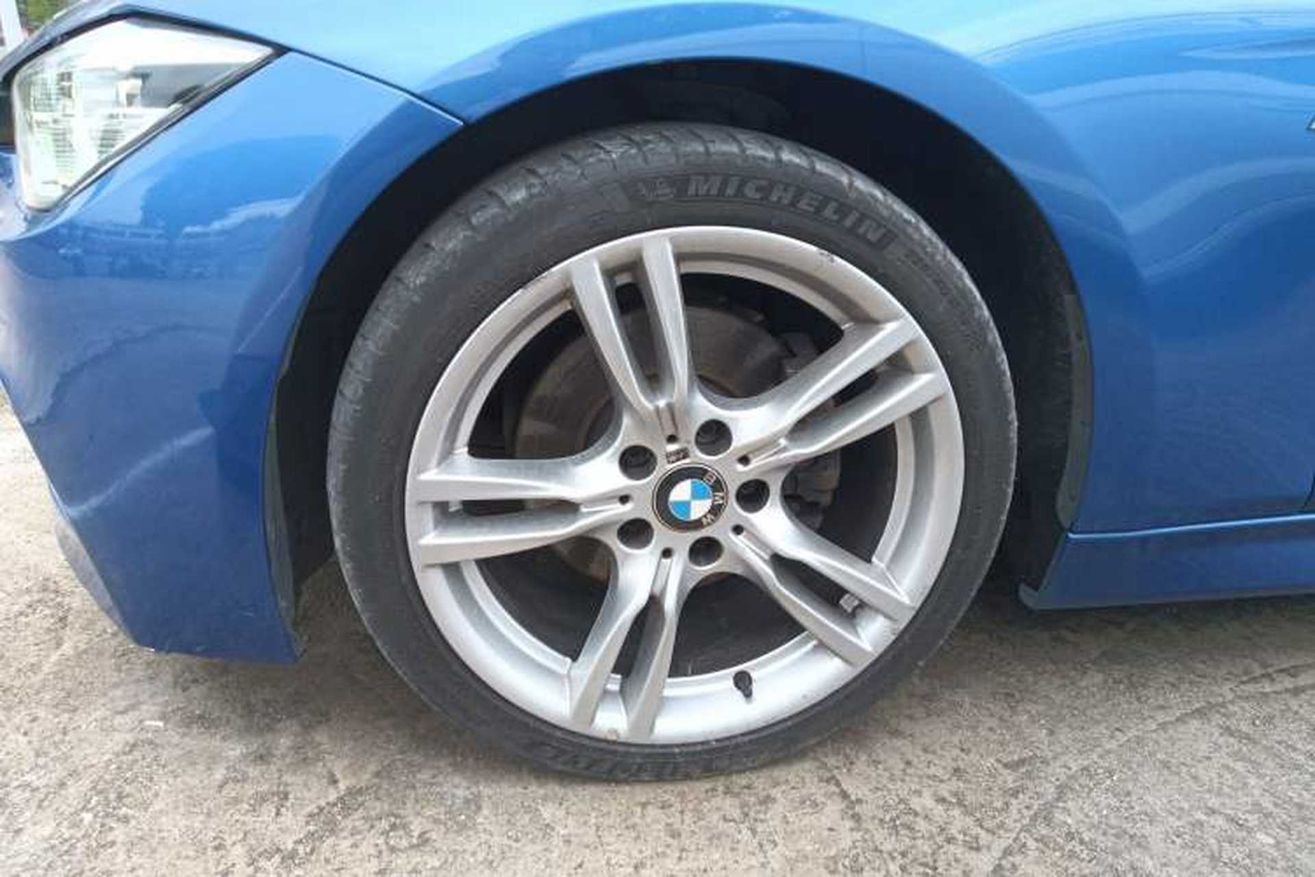 Used BMW 3 Series 2019 320i M Sport Package Left Front Wheel Hub