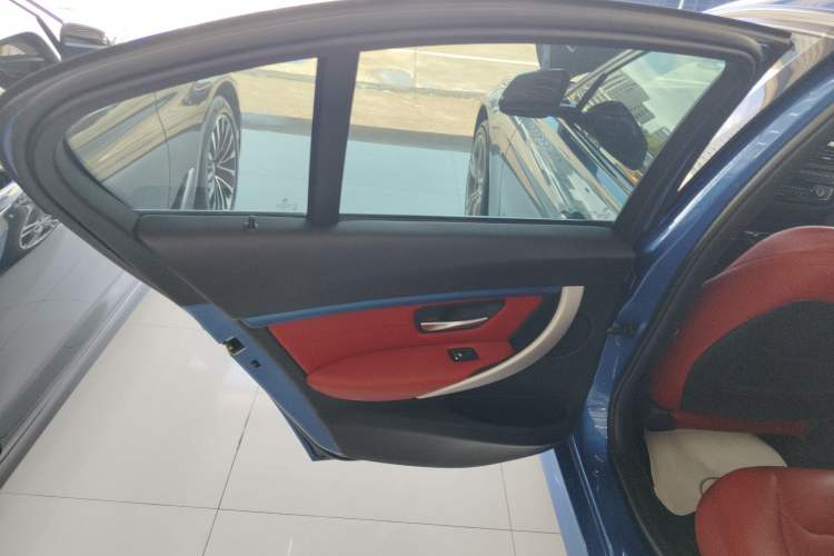 Used BMW 3 Series 2019 320i M Sport Package Left Rear Door Interior