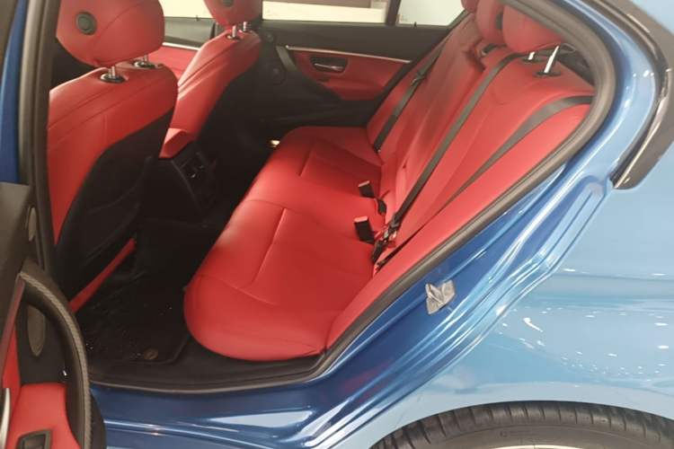 Used BMW 3 Series 2019 320i M Sport Night Edition Left Rear Seat