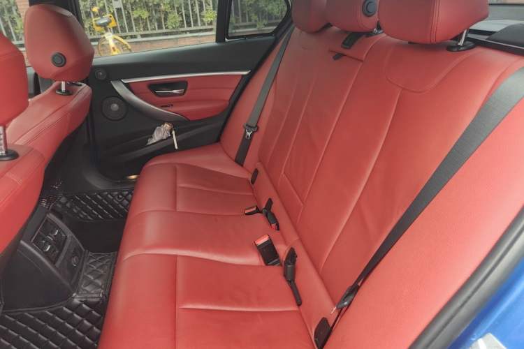 Used BMW 3 Series 2019 320i M Sport Night Edition Left Rear Seat