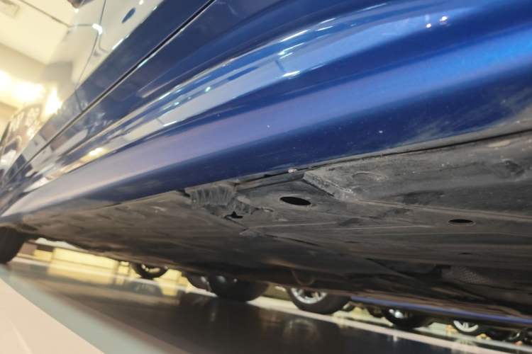 Used BMW 3 Series 2019 320i M Sport Night Edition Left Side Sill