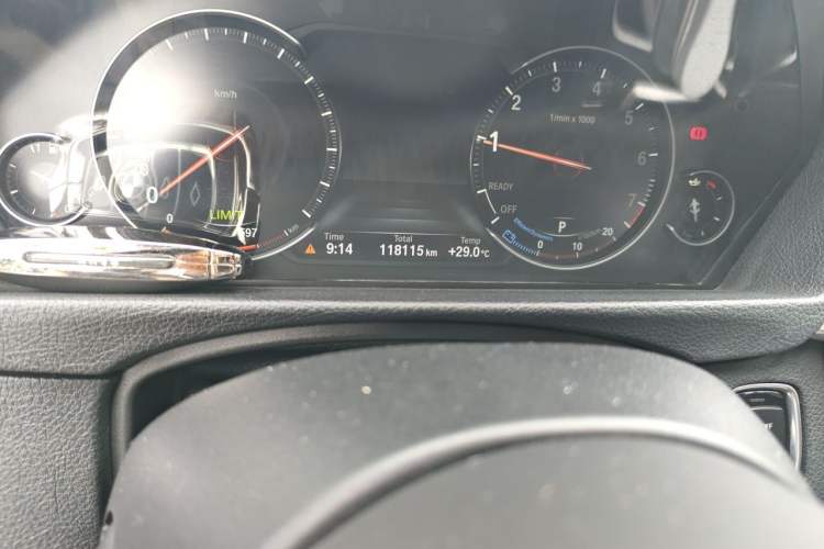Used BMW 3 Series 2019 320Li M Luxury Package Odometer Close Up