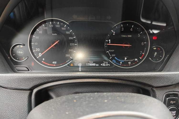 Used BMW 3 Series 2019 320Li M Sport Night Edition Odometer Close Up