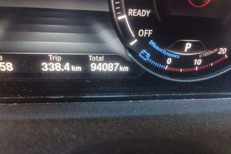 Used BMW 3 Series 2019 320Li M Sport Package Odometer Close Up