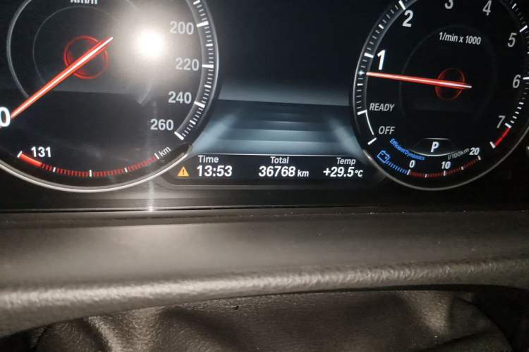 Used BMW 3 Series 2019 320Li M Sport Package Odometer Close Up