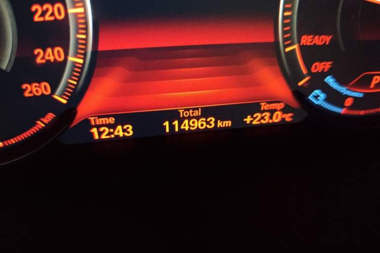 Used BMW 3 Series 2019 320i M Sport Night Edition Odometer Close Up