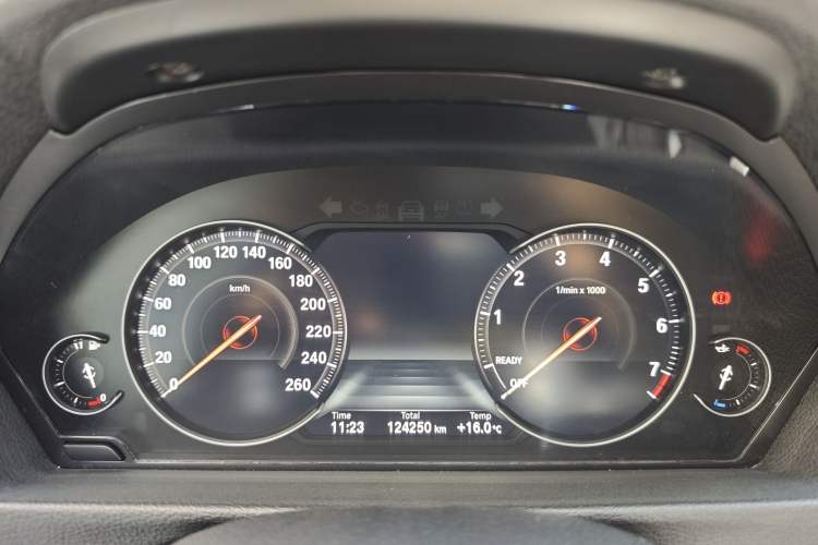 Used BMW 3 Series 2019 320Li M Sport Package Odometer Close Up