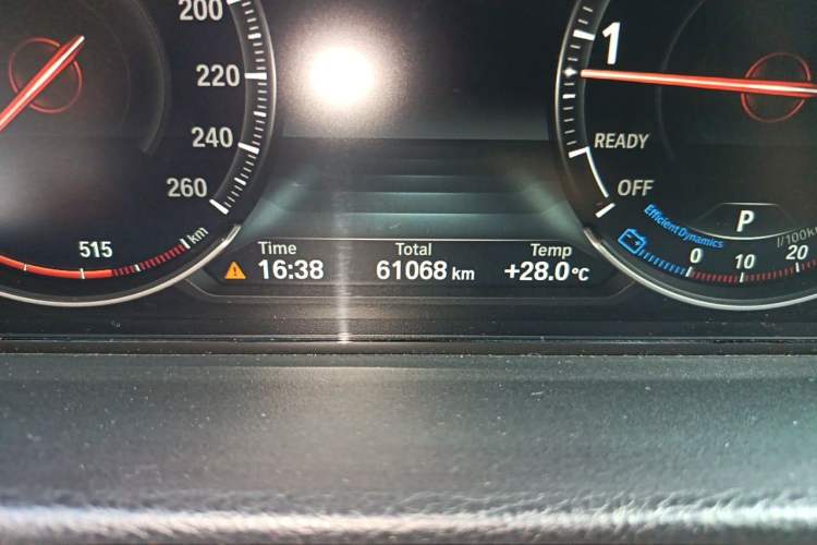 Used BMW 3 Series 2019 320i M Sport Night Edition Odometer Close Up