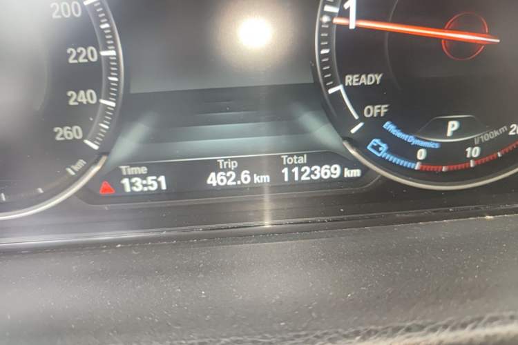 Used BMW 3 Series 2019 320i M Sport Night Edition Odometer Close Up