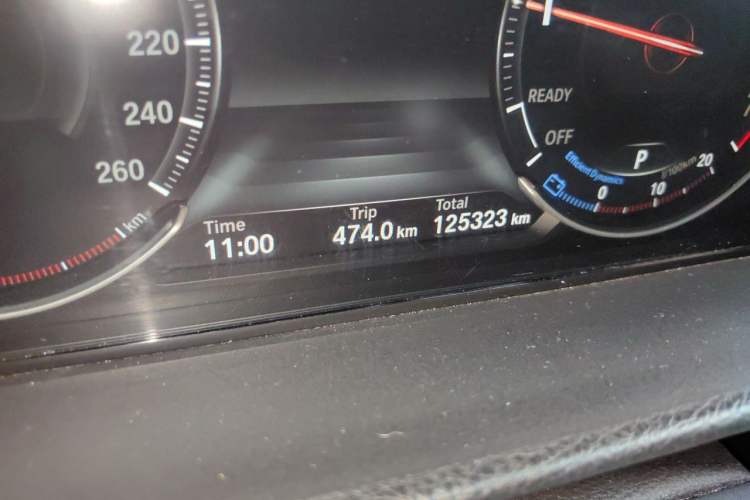 Used BMW 3 Series 2019 320Li M Sport Package Odometer Close Up