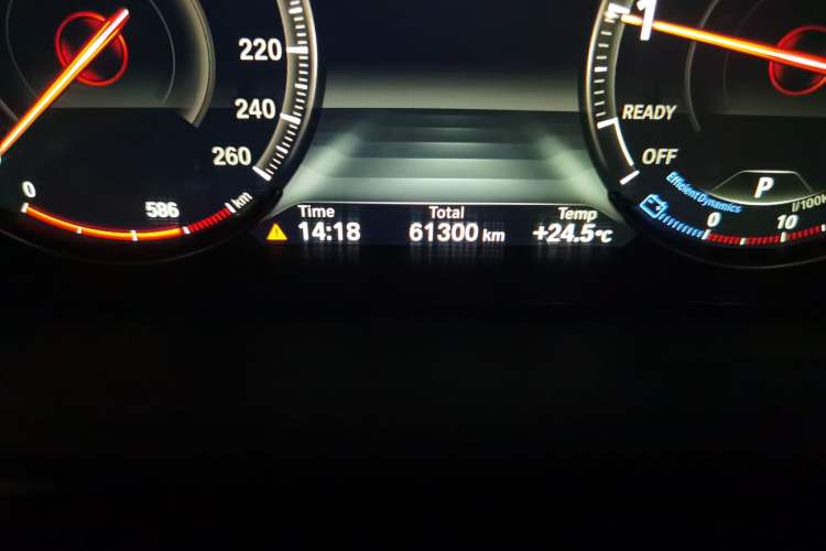 Used BMW 3 Series 2019 320i M Sport Night Edition Odometer Close Up