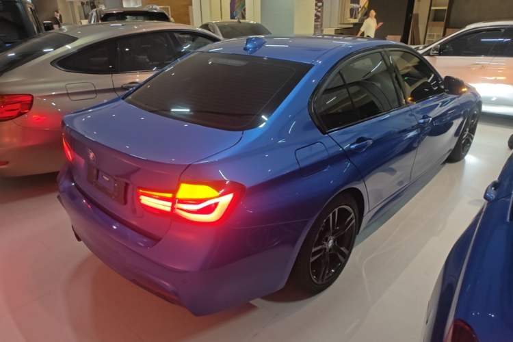 Used BMW 3 Series 2019 320i M Sport Night Edition Rear Right 45 Deg