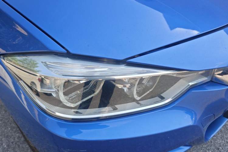 Used BMW 3 Series 2019 320i M Sport Package Right Front Headlight