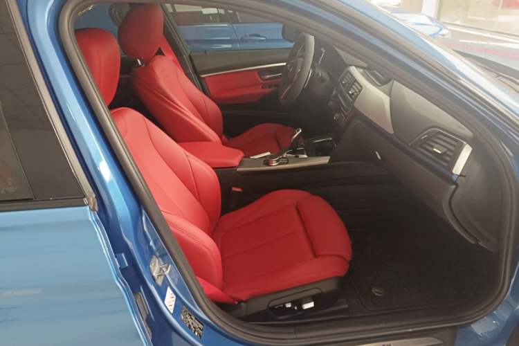 Used BMW 3 Series 2019 320i M Sport Night Edition Right Front Seat