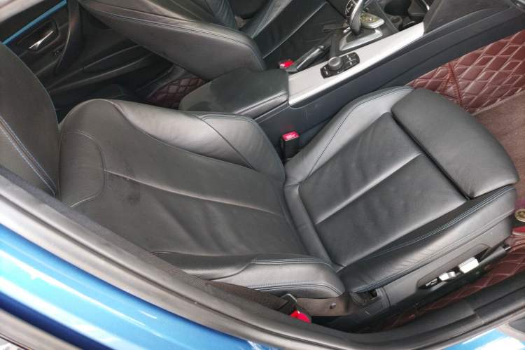 Used BMW 3 Series 2019 320i M Sport Package Right Front Seat