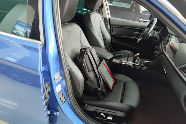 Used BMW 3 Series 2019 320Li M Luxury Package Right Front Seat