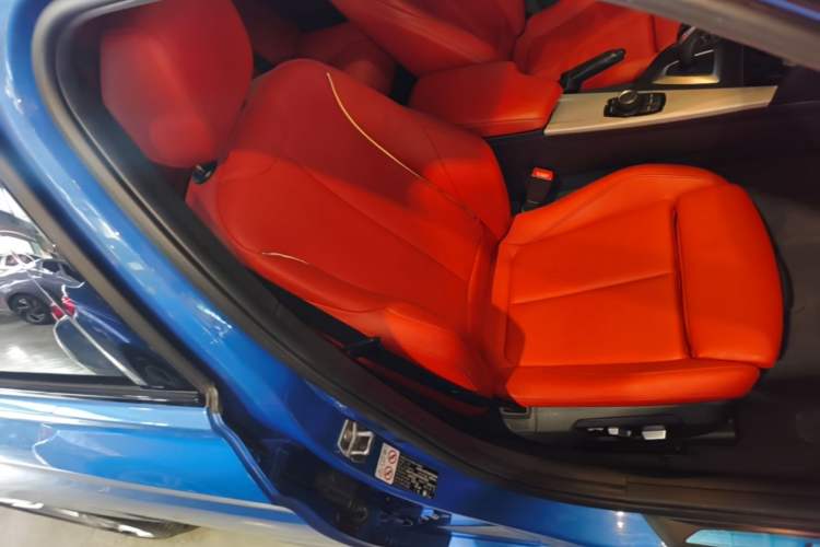 Used BMW 3 Series 2019 320i M Sport Package Right Front Seat
