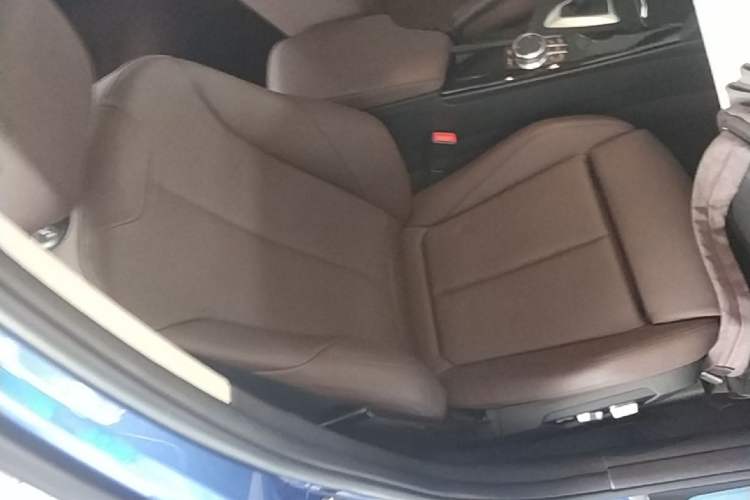 Used BMW 3 Series 2019 320Li M Sport Package Right Front Seat