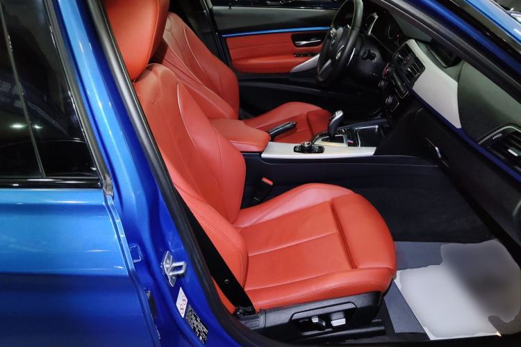 Used BMW 3 Series 2019 320i M Sport Package Right Front Seat