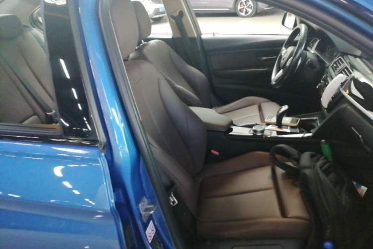 Used BMW 3 Series 2019 320Li M Sport Package Right Front Seat