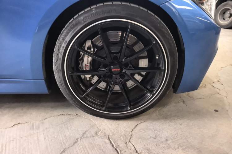 Used BMW 3 Series 2019 320Li M Luxury Package Right Front Wheel Hub