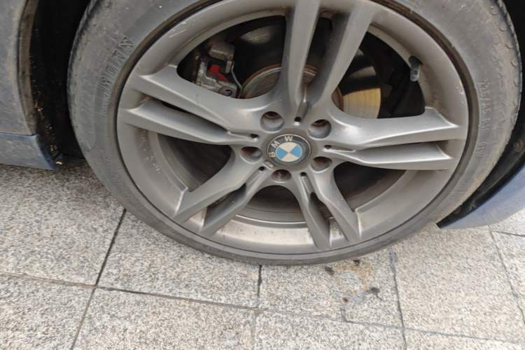 Used BMW 3 Series 2019 320Li M Sport Night Edition Right Front Wheel Hub
