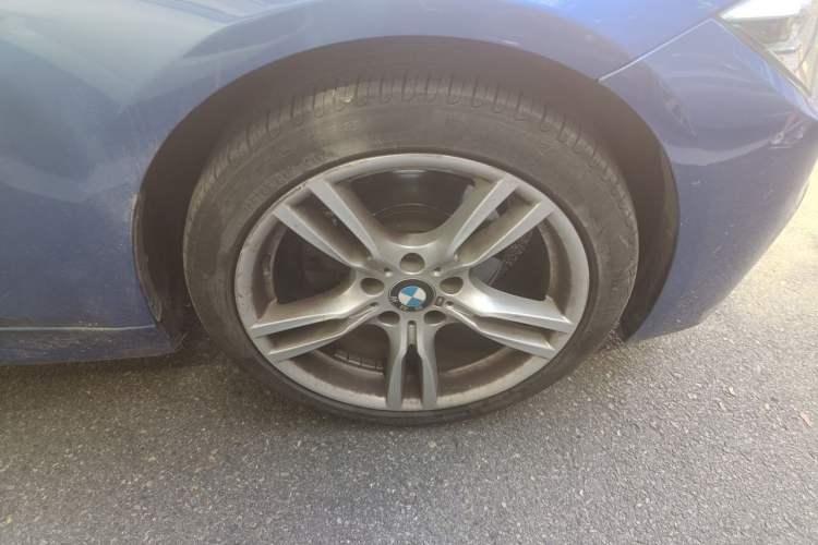 Used BMW 3 Series 2019 320Li M Sport Package Right Front Wheel Hub
