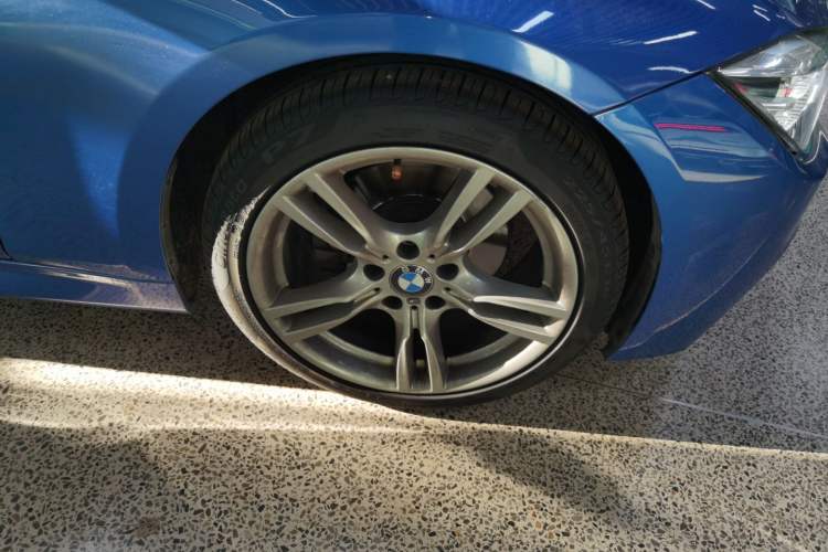 Used BMW 3 Series 2019 320Li M Sport Night Edition Right Front Wheel Hub