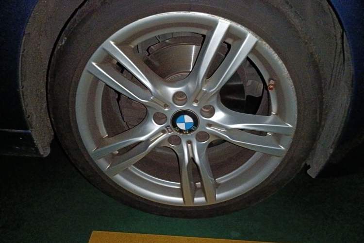 Used BMW 3 Series 2019 320Li M Sport Package Right Front Wheel Hub