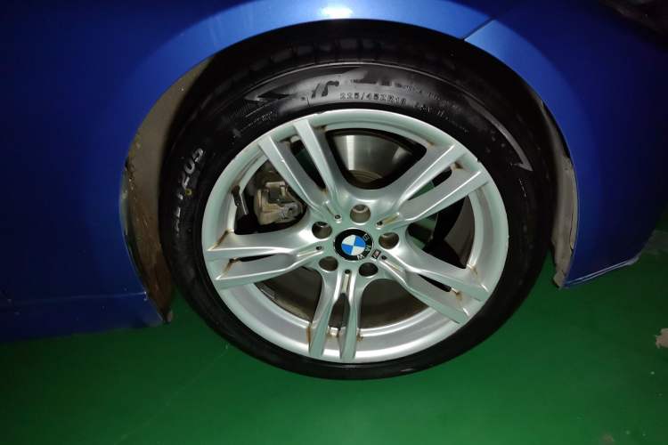 Used BMW 3 Series 2019 320i M Sport Package Right Front Wheel Hub