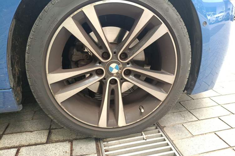Used BMW 3 Series 2019 320Li M Sport Package Right Front Wheel Hub