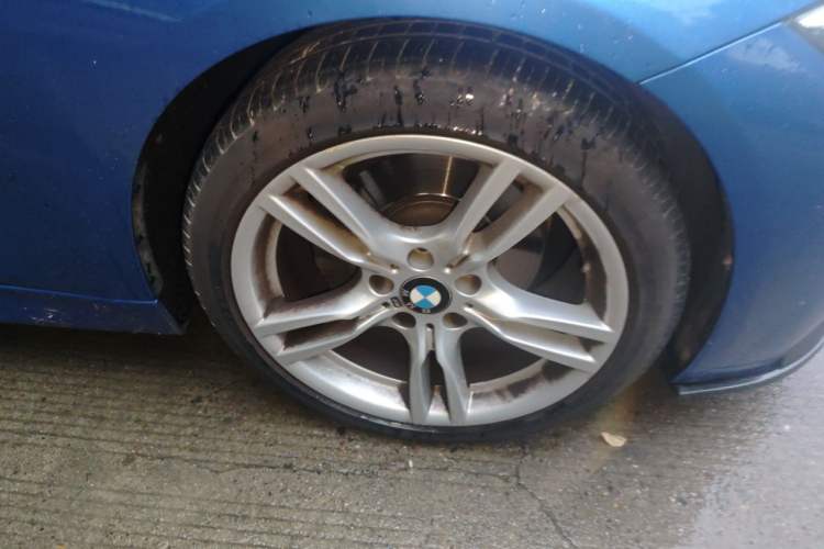 Used BMW 3 Series 2019 320Li M Sport Package Right Front Wheel Hub