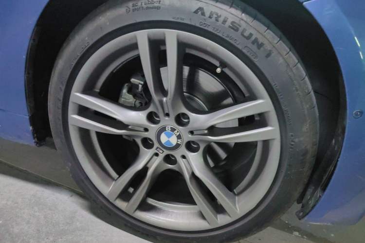 Used BMW 3 Series 2019 320Li M Sport Night Edition Right Front Wheel Hub