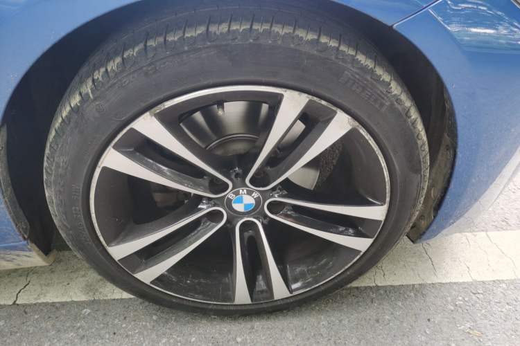Used BMW 3 Series 2019 320Li M Luxury Package Right Front Wheel Hub